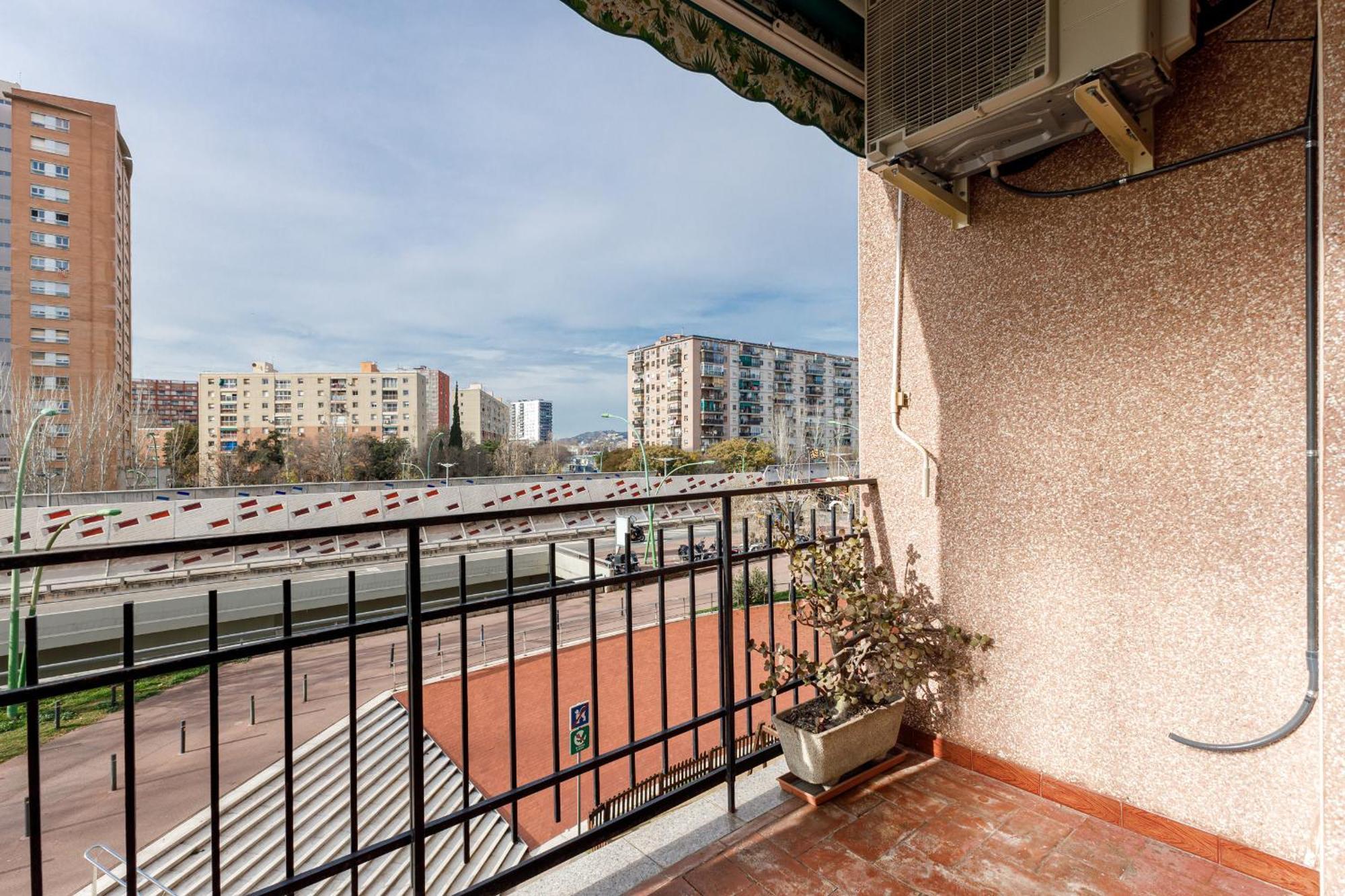 Besos - Bright Apartment Close To Congress & Port Sant Adria de Besos Εξωτερικό φωτογραφία